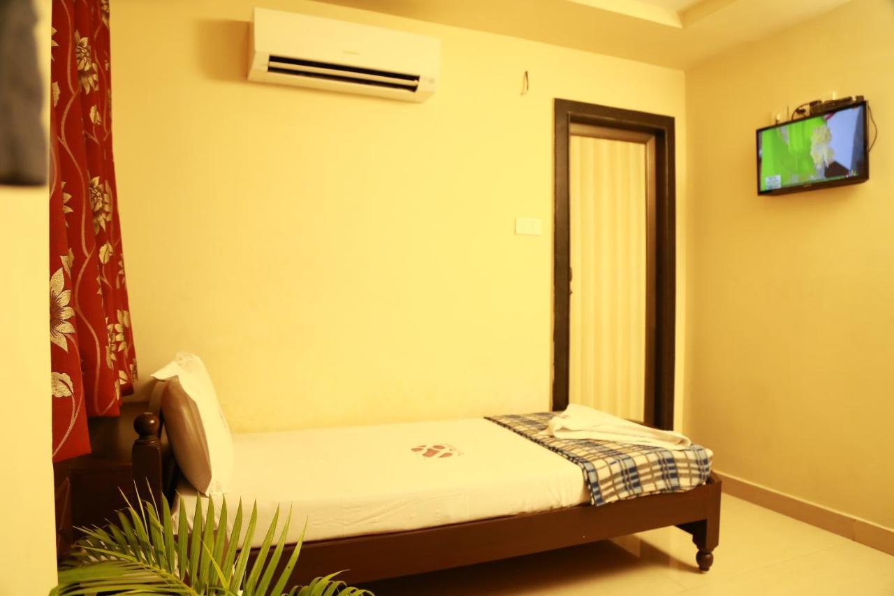 Hotel Sri Grands Rajahmundry Luaran gambar