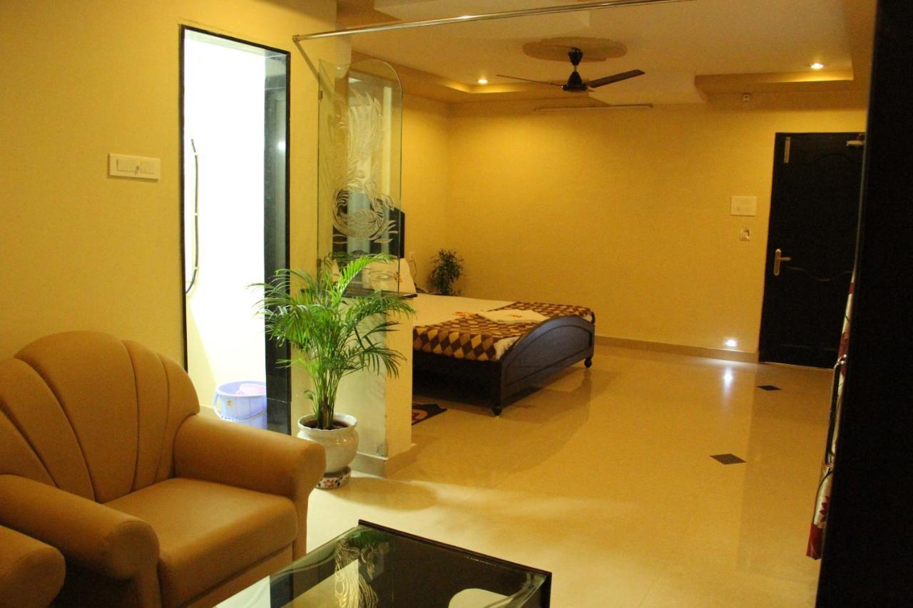 Hotel Sri Grands Rajahmundry Luaran gambar